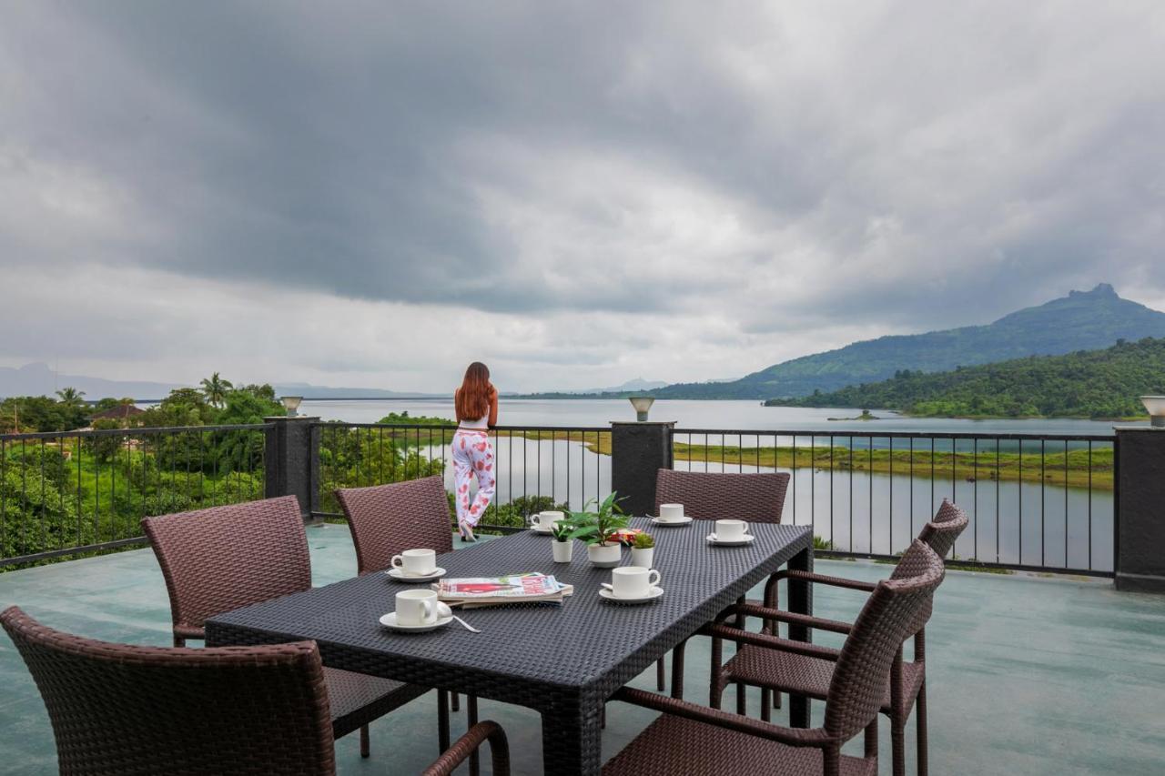 Sunset Boulevard By Stayvista - Lakeside Villa With Pet-Friendly Ambiance, Deck, Terrace, Plunge Pool & Modern Flair Karjat Exterior foto